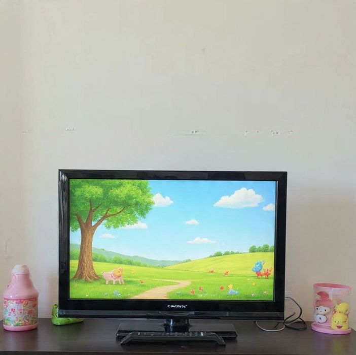 Телевизор CROWN LED 24912 – 24”, HDMI