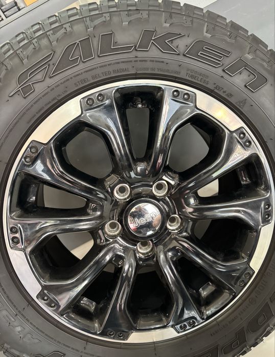 Оригинални Джанти / Гуми JEEP 5x127 18цола.