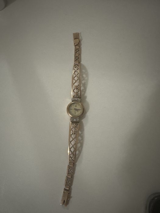 Бриллиант алтын сагат. Золотые часы бриллиантовый