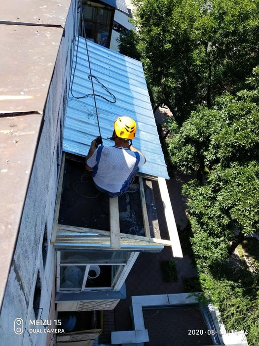 Балконные козырьки установка