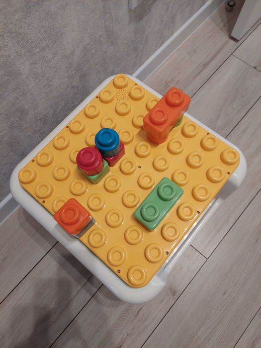 Развивающий столик Chicco