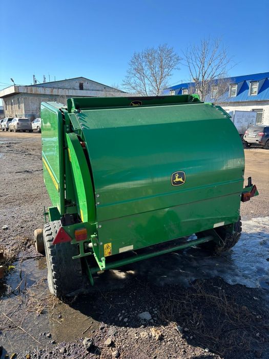 Пресс-подборщик John Deere