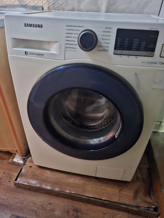 Стиральная машина продам