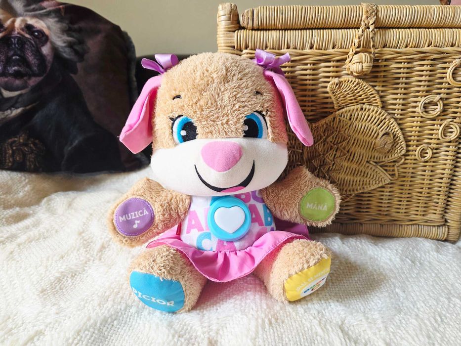 Cățelușă Sis interactivă Fisher Price în lb. română