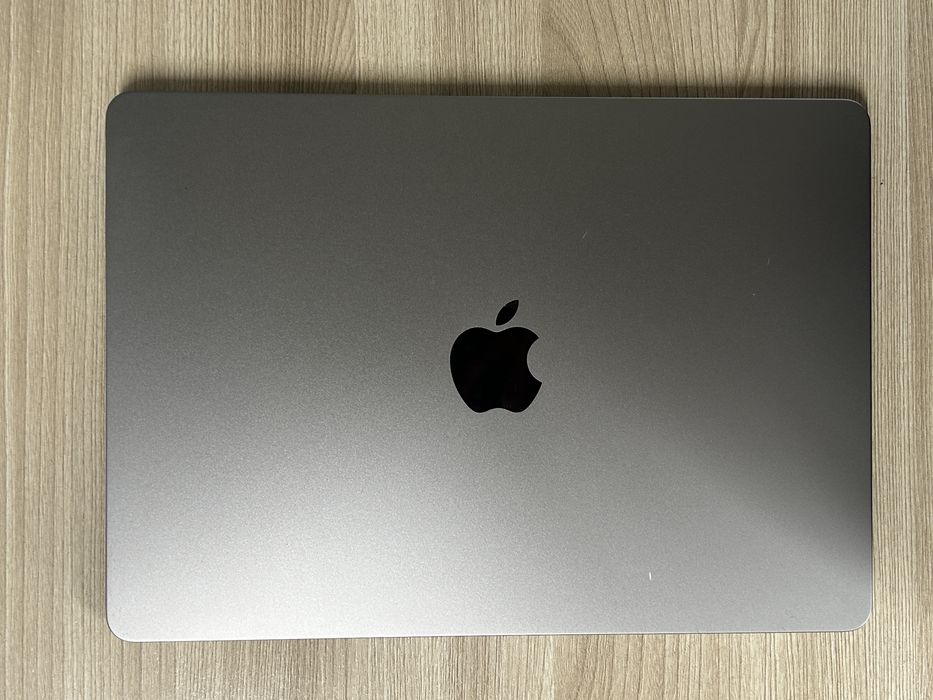 MacBook Air m3 8/512