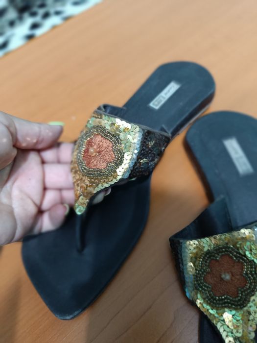 Pantofi eleganți, sport sandale