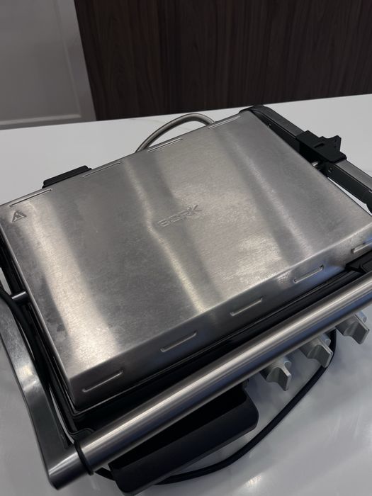 Грильница бренда BORK