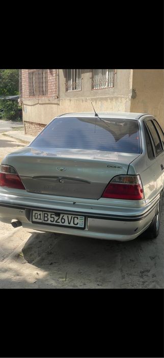 Moshina zor maza qilib haydashga oladigan odam maza qilib haydidi