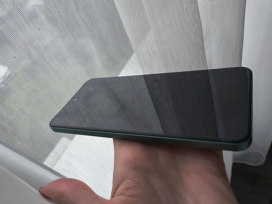 телефон чисто нов