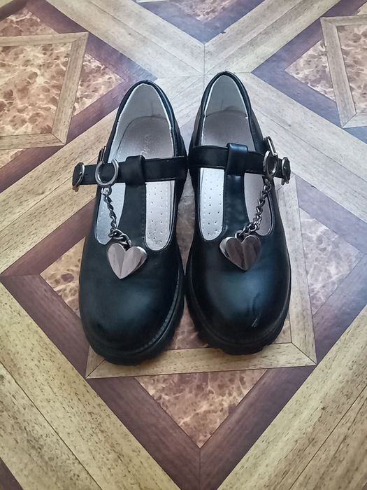 Продам обувь 34 размер