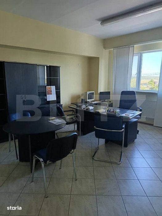 Cladire birouri , hala de productie, spatii depozitare, parcare si ter