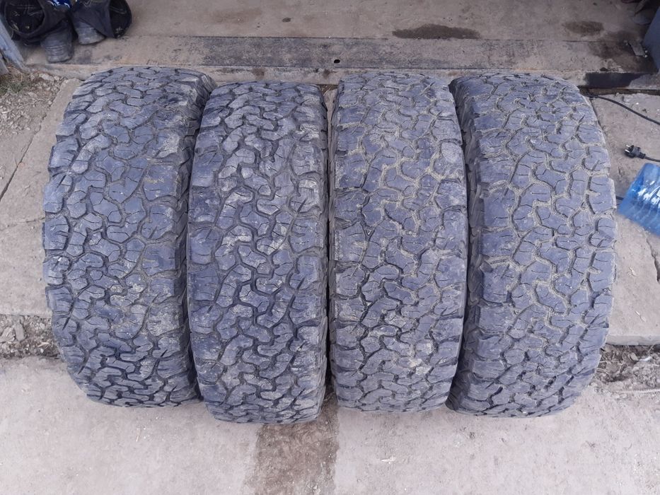 Продам шины 225/65/17