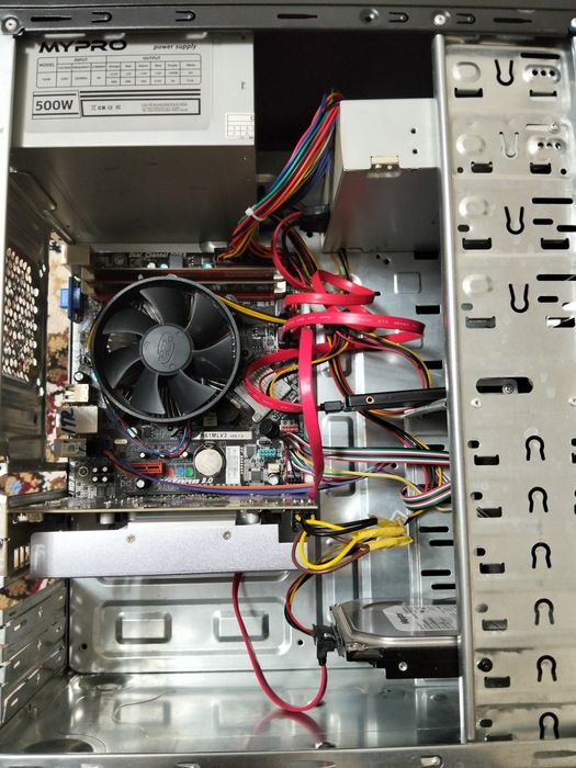 Kompyuterlar sotiladi arzonga