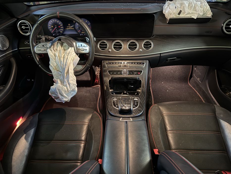 Dezmembrez Mercedes E53 AMG - W213 / S213 ( perne aer ; motor ; cutie ; piese caroserie)