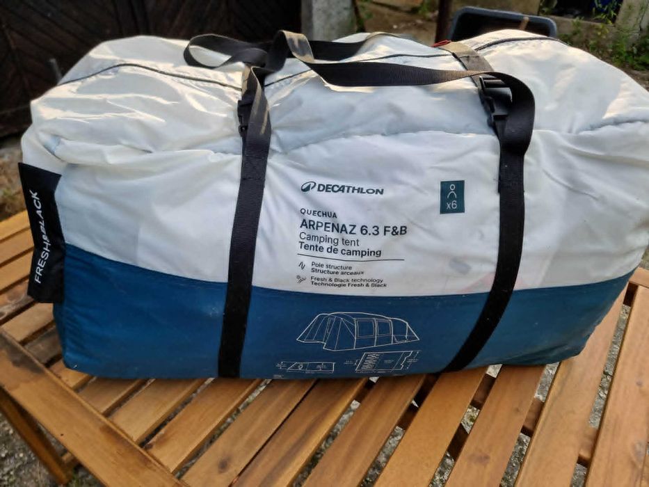 Голяма 6-местна палатка Decathlon Arpenaz 6.3 (Fresh&Black)