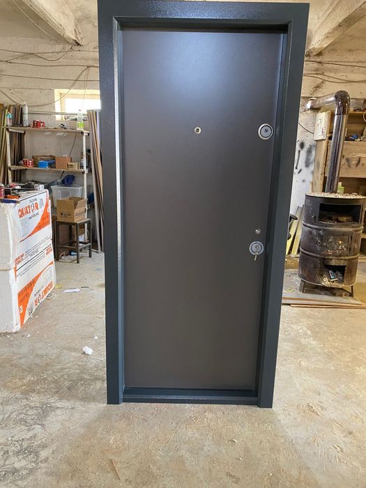 Uși usa de Exterior metalice intrare în apartament montaj inclus