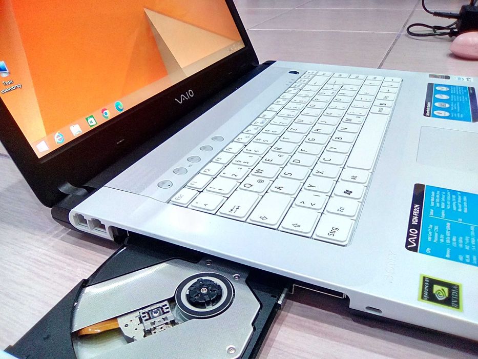 SONI VAIO VGN-FE21H. Model: PCG-7N1M - 2 процесора