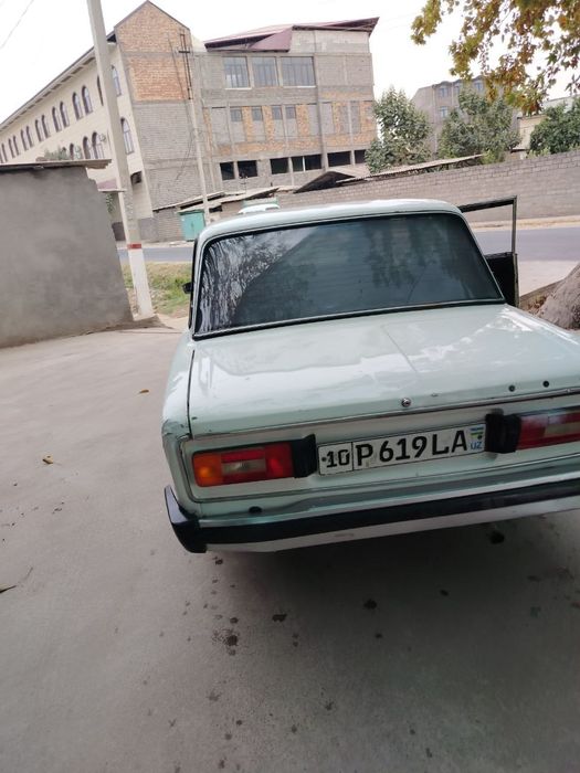 Vaz 2106 holati yahshi srochna sotiladi