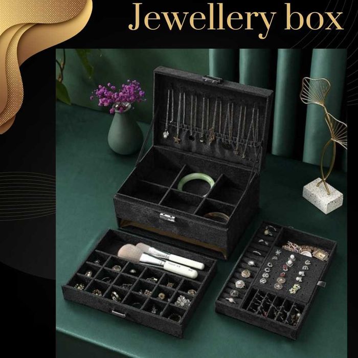 Луксозна кутия за бижута с ключ за заключване и много отделения