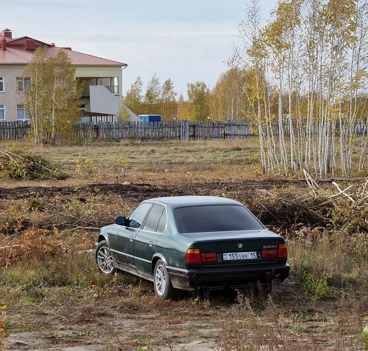 Продам е34. Застучал М50Б25