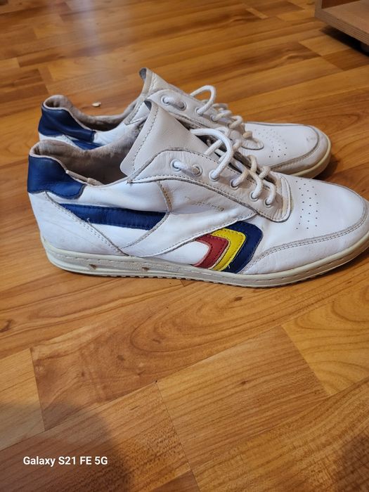 Adidași România   .