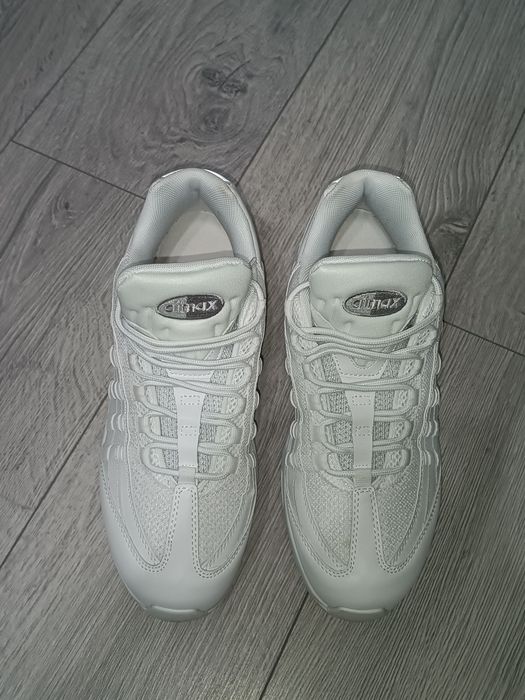 СПЕШНО! Nike air max95 Triple white КАТО ЧИСТО НОВИ!