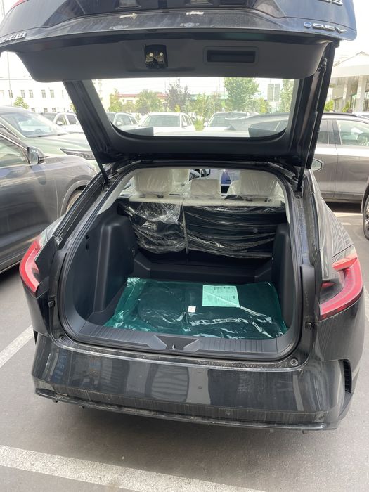 Tayota bz5 elektro 2025