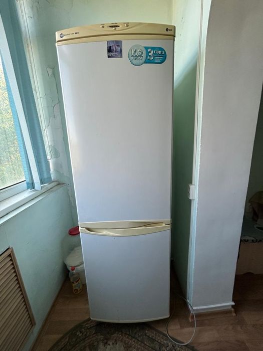 Продам холодильник LG
