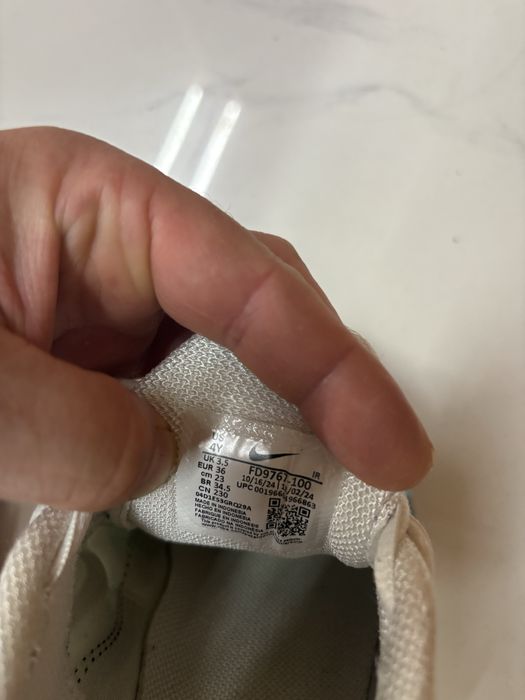 Продавам детски маратонки Nike