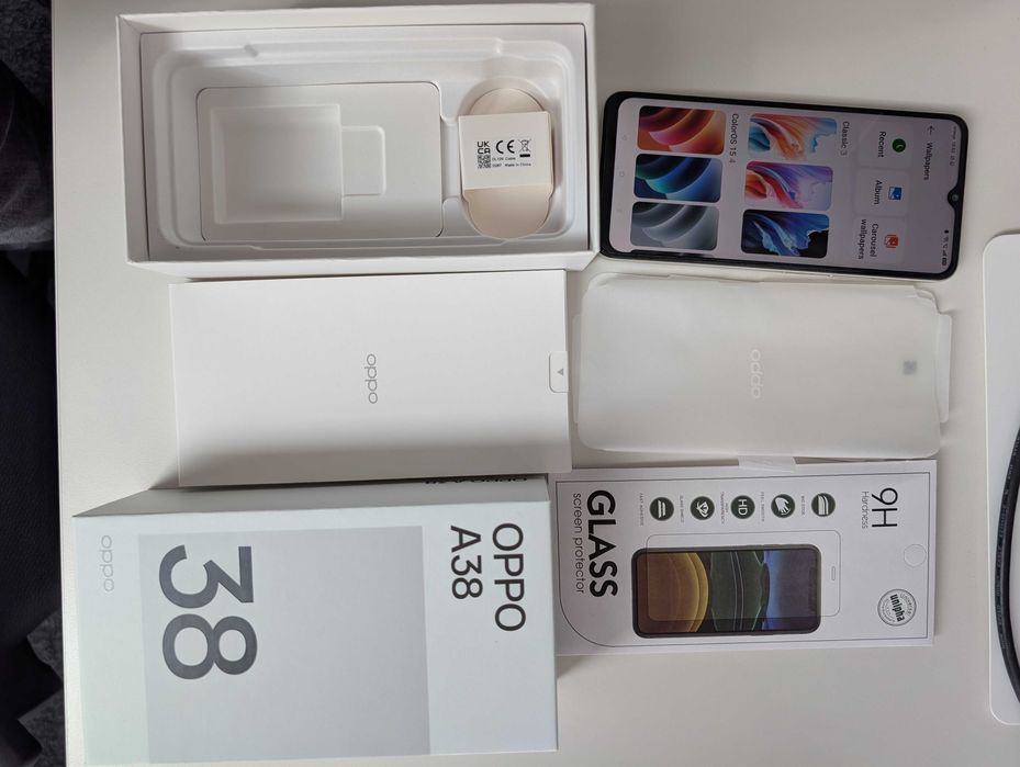 Oppo A38 128GB Impecabil, cutie, cablu USB, folie de rezerva