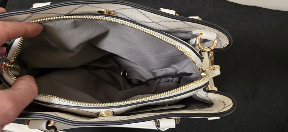 Нова. Дамска оригинална чанта със къса и дълга дръжка. Catwalk.