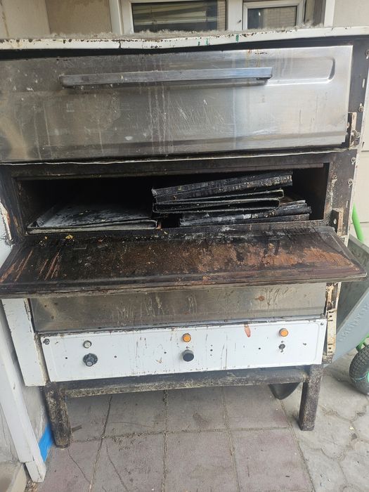 Продам б/у жарочный печь
