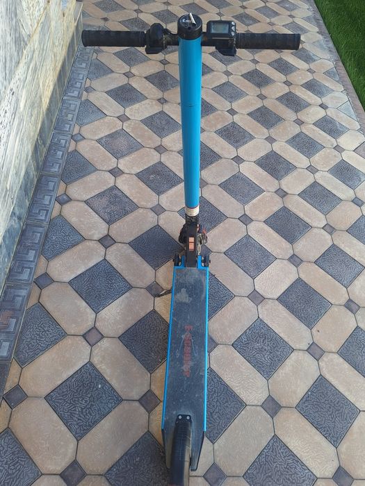Продаю e-scooter