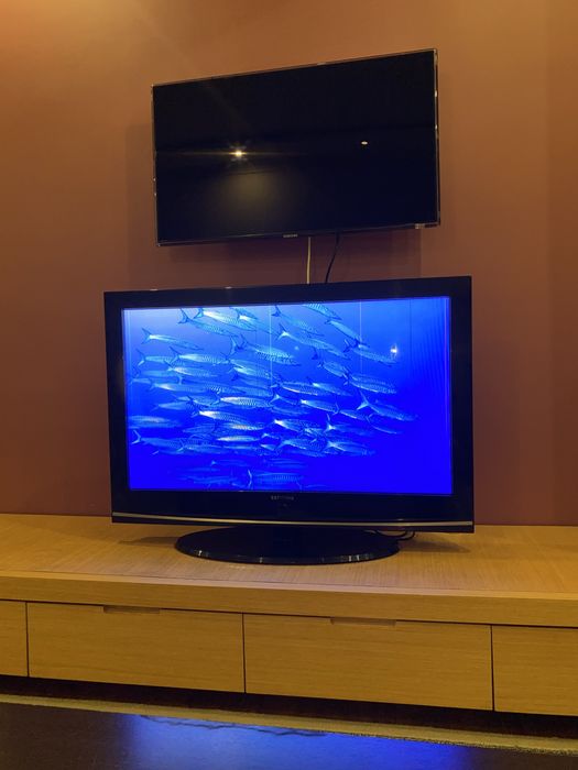 Телевизор Самсунг.