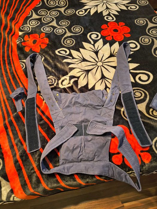 Marsupiu / Port bebe Lupilu