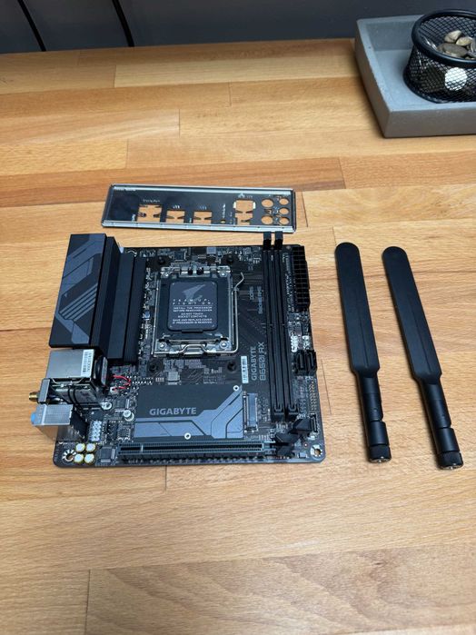 Placa de baza mITX Gigabyte B650I AX AM5