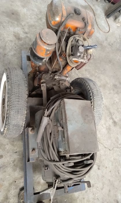 Aparat de sudura, motor lombardini