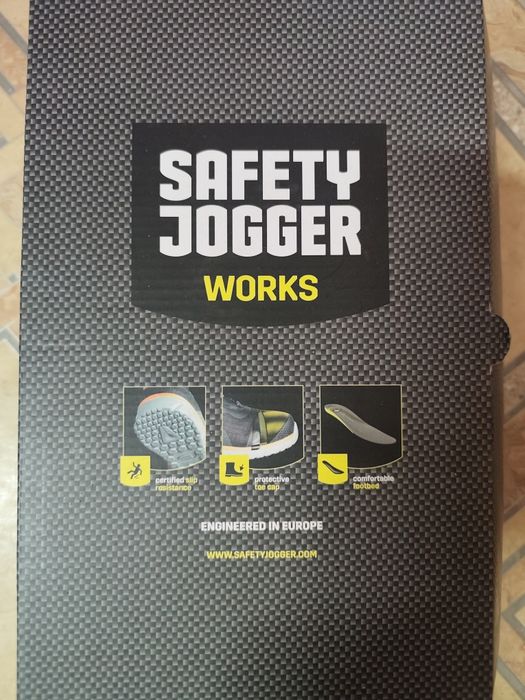 Продам спец обувь 43 р