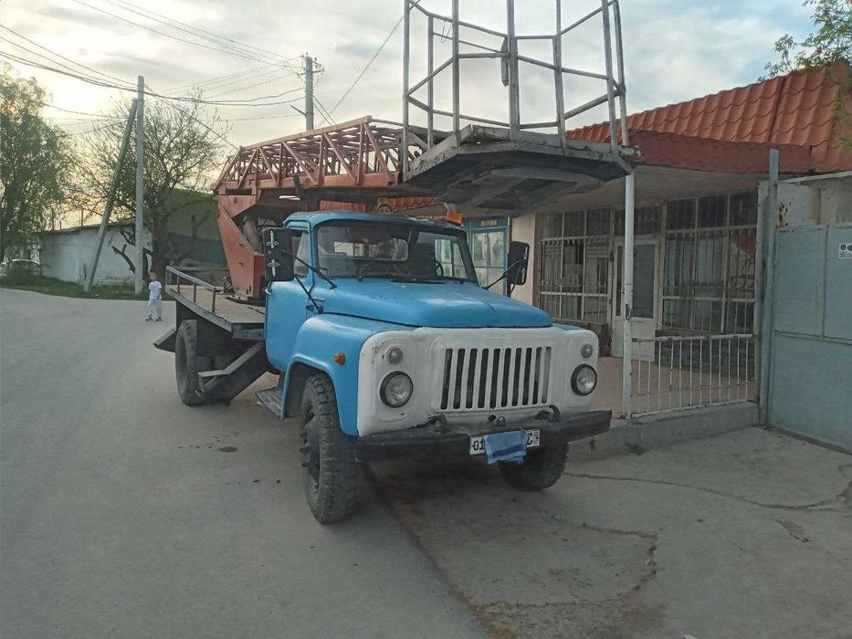 Сотилади Автовышка Зил АП 17