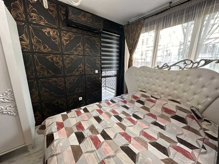 Дава се под наем Тристаен апартамент в Варна, Левски - 105 кв.м за 1495.83 € - Снимка #3