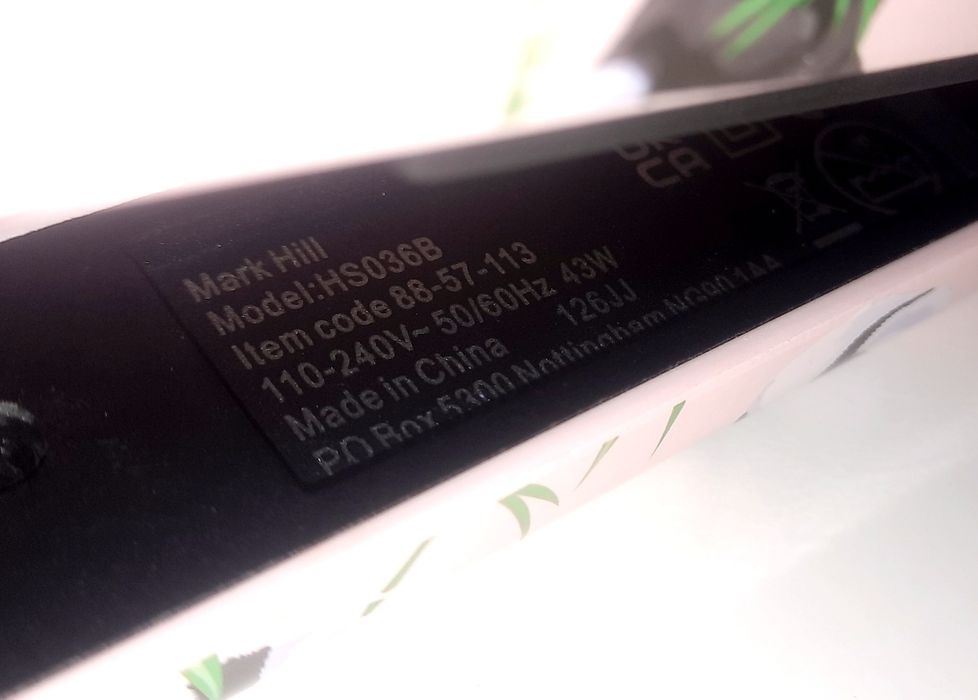 Фирменный утюжок для волос Mark Hill