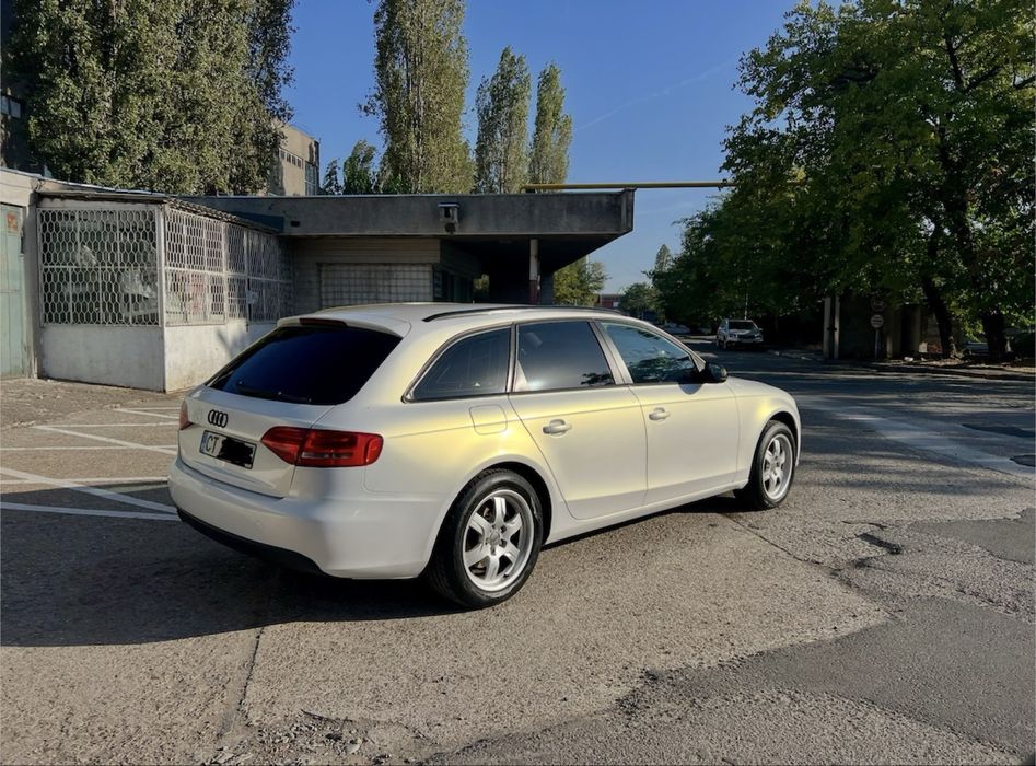 Vând Audi A4  B8