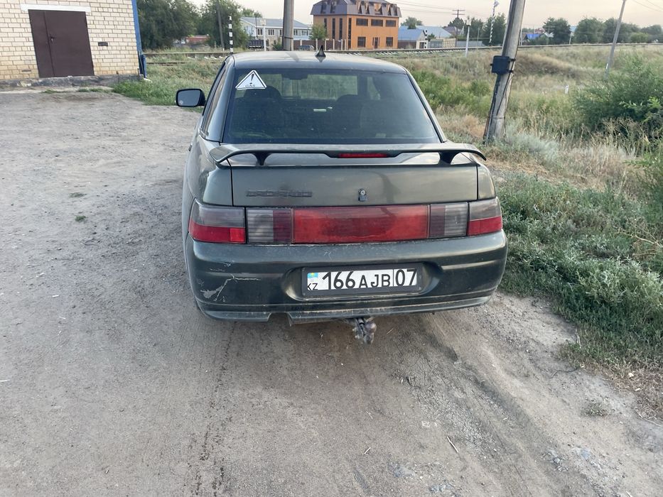 Продам машину 2110