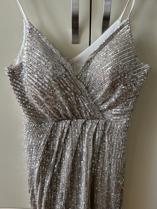 Абитуренска рокля и обувки Guess