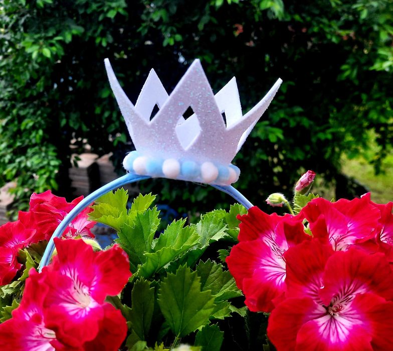 Диадеми с корони за малки дами