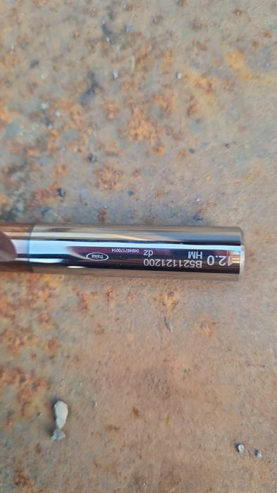 Vând șpirale freză noi diferite dimensiuni .