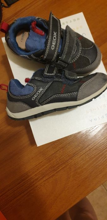 Обувки за момче Geox