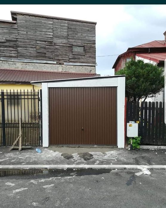 Garaj metalic din panouri sandwich 3 x 6.5m