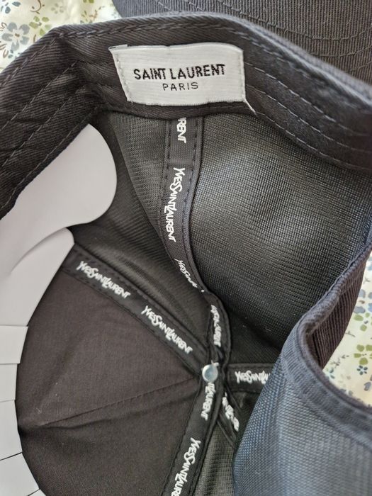 Șapcă D&G, Yves Saint Laurent, model 2026, preț fix