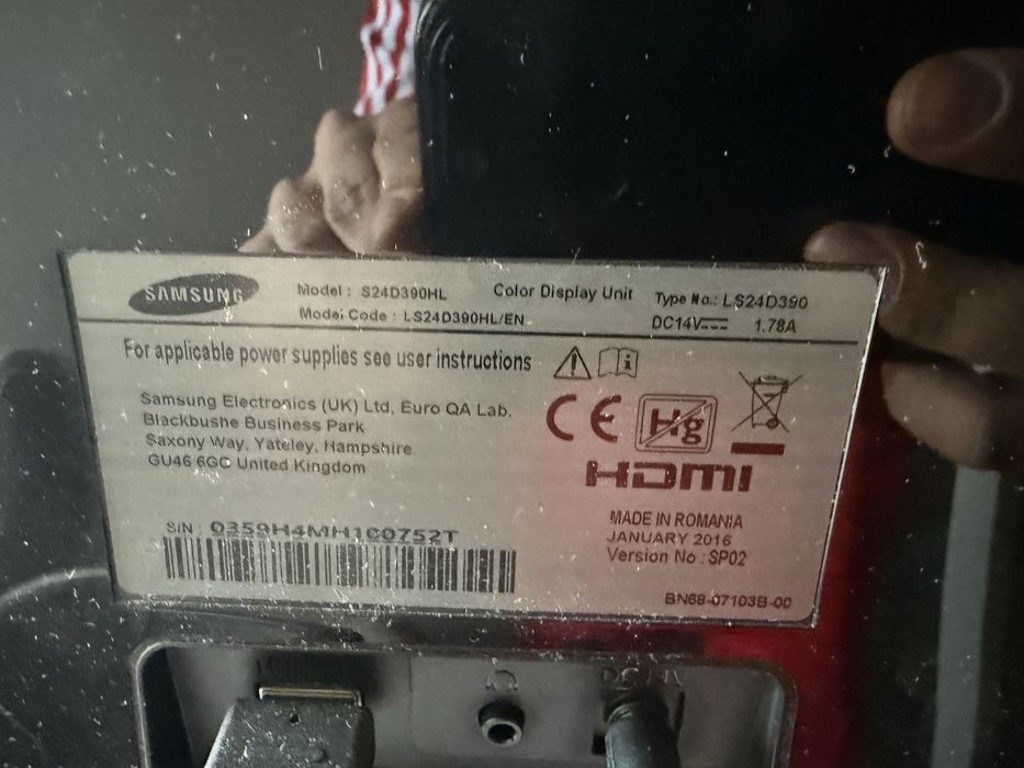 Компютър и монитори